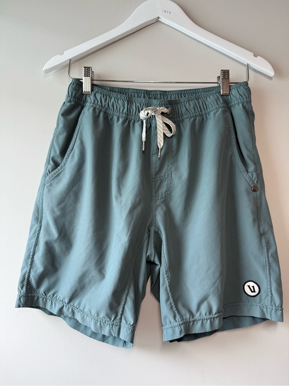 Vuori Men’s Teal Lined Athletic Shorts Size Small